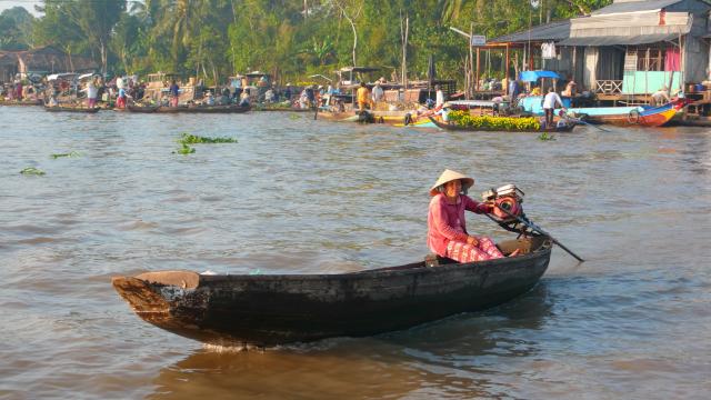 Floating market