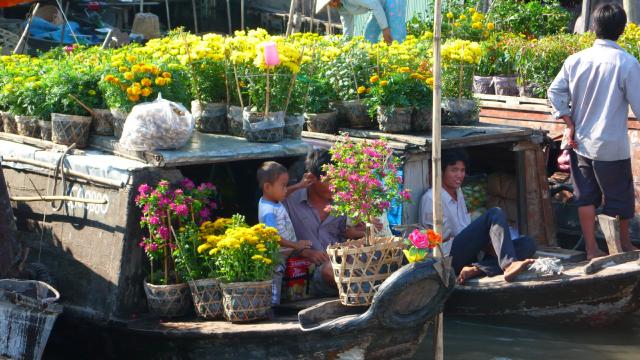 Floating market