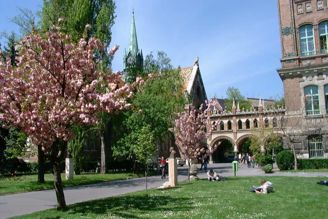 Budapest University of Technology and Economics2