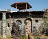 Beer-bottle house